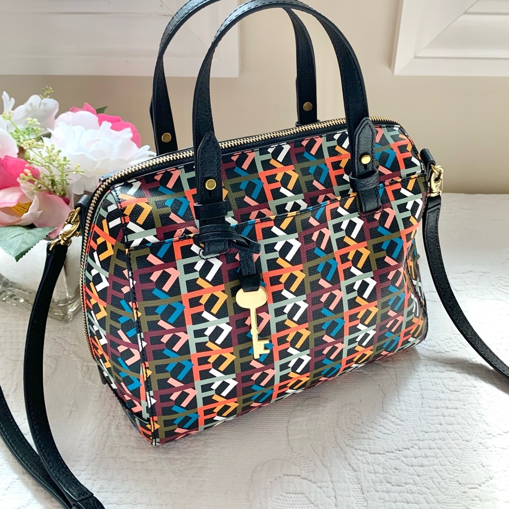 2. Fossil Crossbody Bag